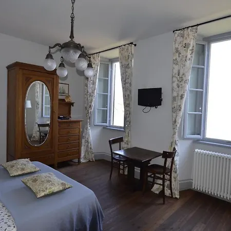 Couette-café Nobiallum 4*