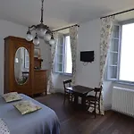 Oda ve Kahvaltı Nobiallum 4*