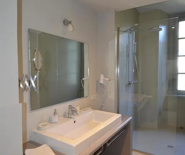 Nobiallum 4* ميناجيو