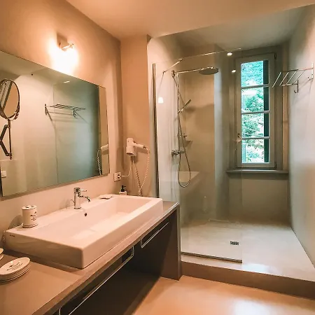 Nobiallum Μενάτζιο